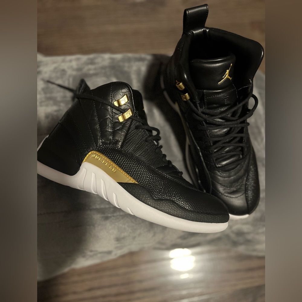 Wms Air Jordan 12 Retro - Picture 6 of 12